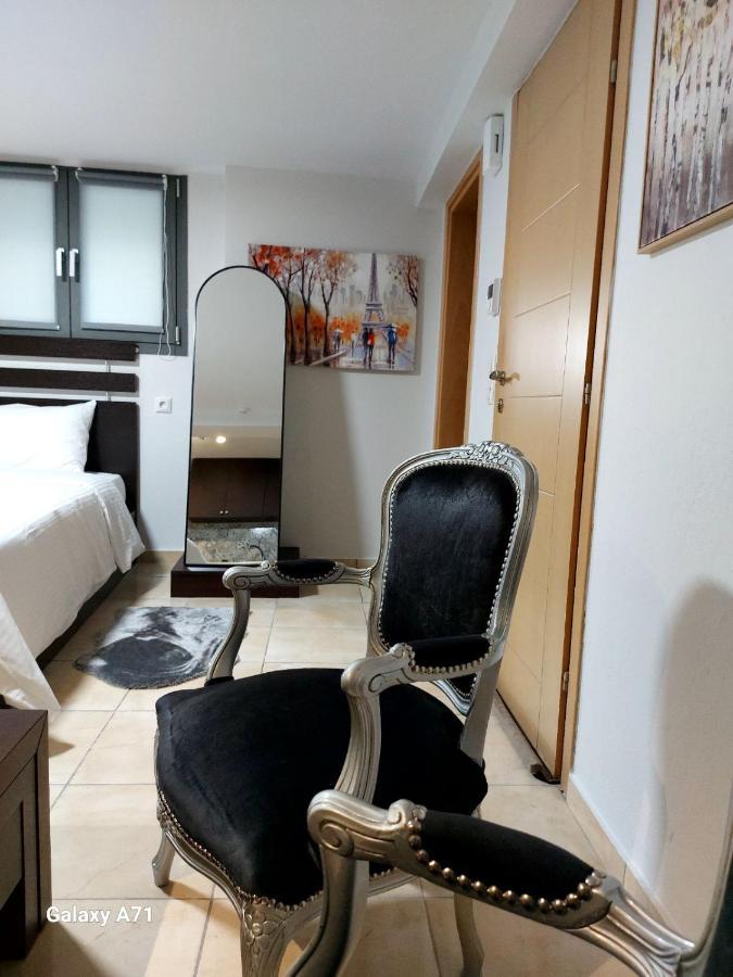 Apartment Square